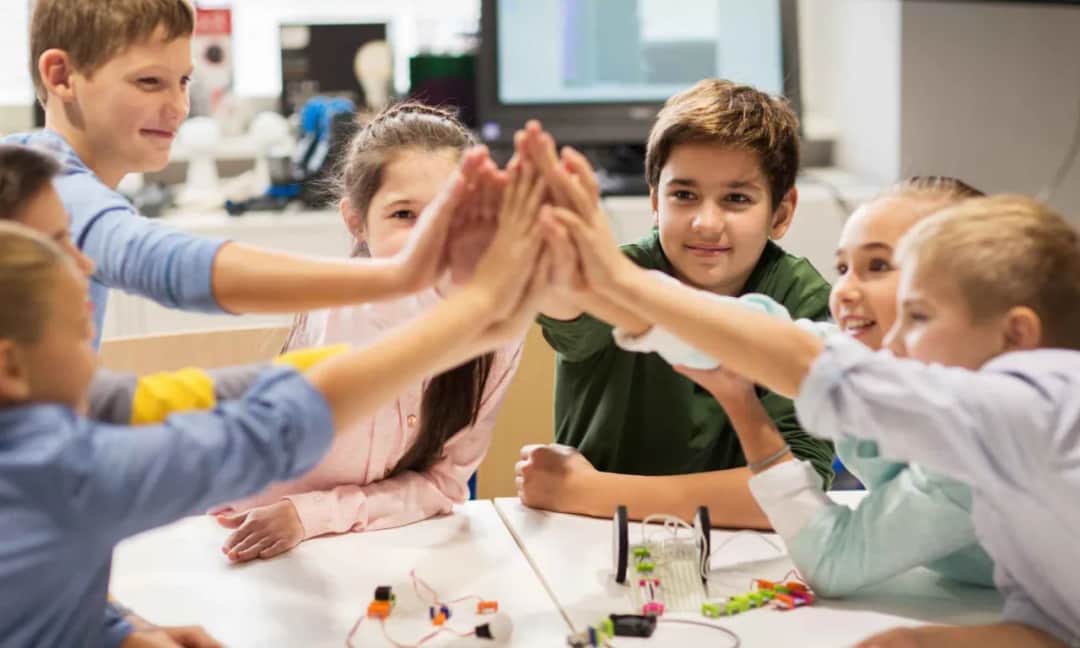 Ciekawe zajęcia z pedagogiem, które rozwijają emocjonalnie i społecznie